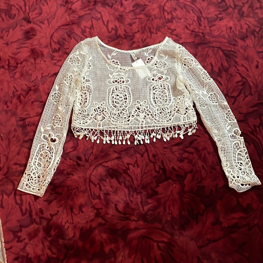 H&M Cropped Lace top